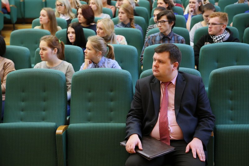 Фото к Великие психологические эксперименты: когда же что-то пошло не так? Профессии будущего и суперкомпьютеры в ядерной физике. На эти и друге темы пообщались сегодня в Минске