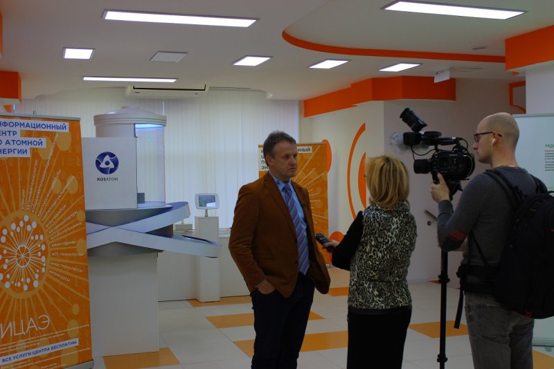 Фото к Венгерская делегация ознакомилась с работой ИЦАЭ