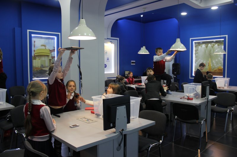 Фото к Школьники Минска изучили различные виды получения электрической энергии