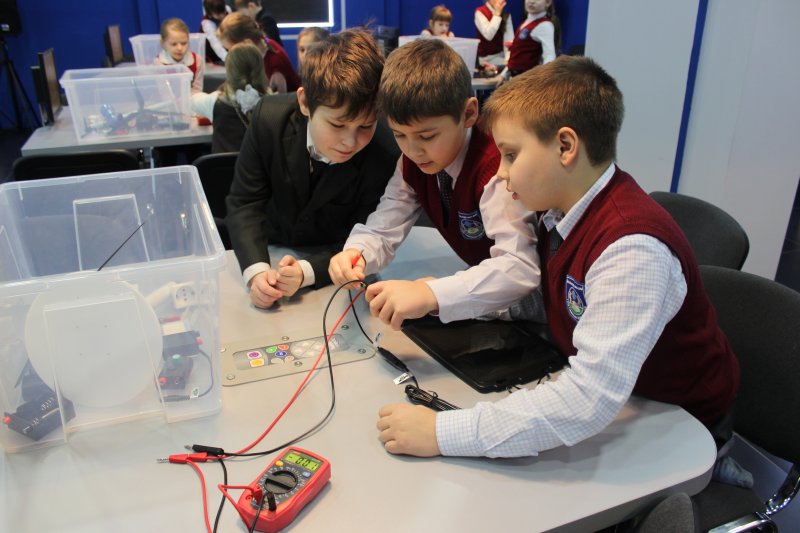 Фото к Школьники Минска изучили различные виды получения электрической энергии