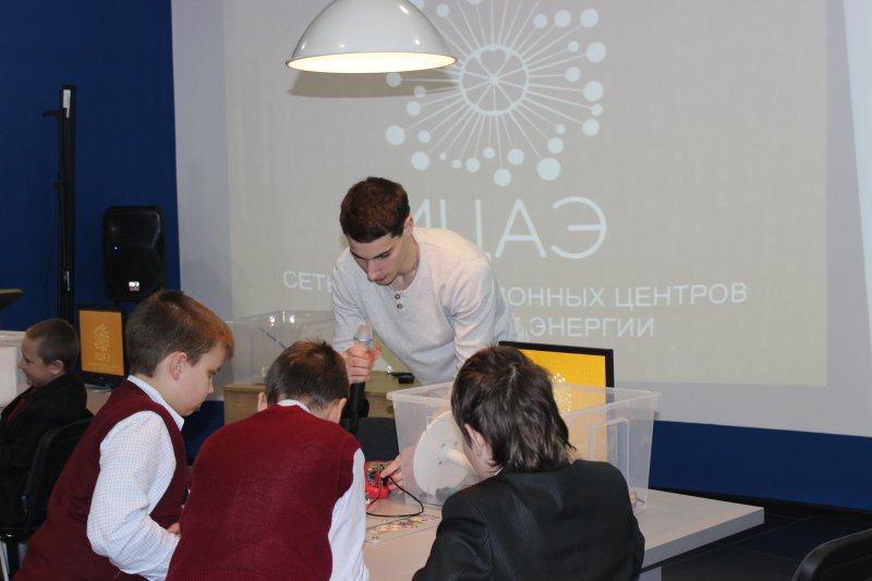 Фото к Школьники Минска изучили различные виды получения электрической энергии