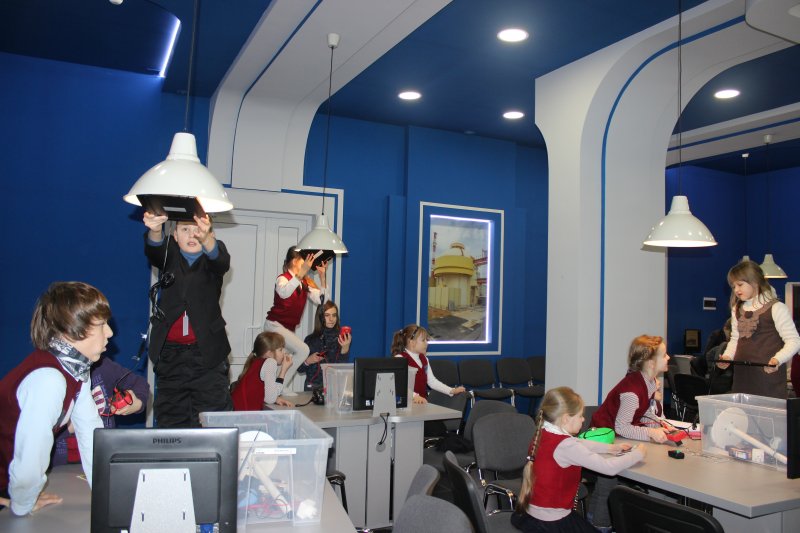 Фото к Школьники Минска изучили различные виды получения электрической энергии