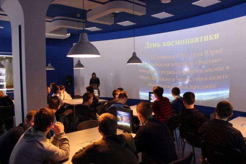 Фото к Всемирный день авиации и космонавтики