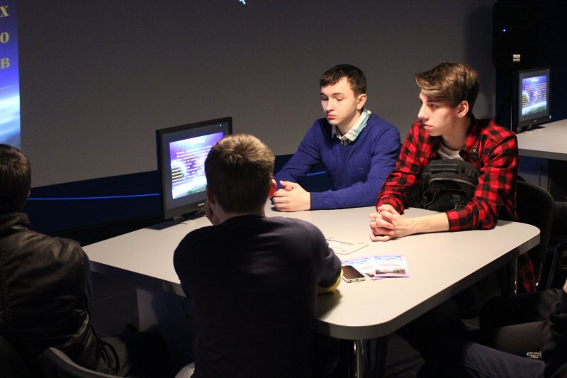 Фото к Всемирный день авиации и космонавтики