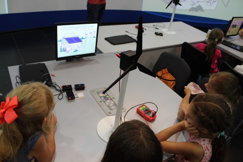 Фото к Ура, каникулы! Кто куда, а мы в ИЦАЭ!